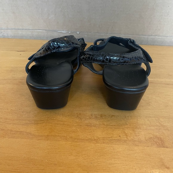 SAS Sandals - Picture 4 of 6